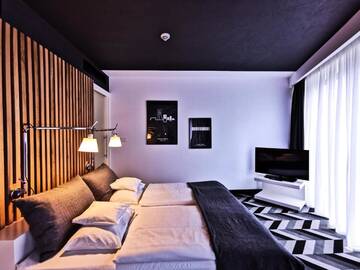Фото номера Улучшенные апартаменты Отель Poziom 511 Design Hotel &amp; Spa г. Огродзенец 4
